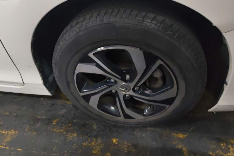 Used Honda Accord 2016 2.0L Elite Edition Right Front Wheel Hub