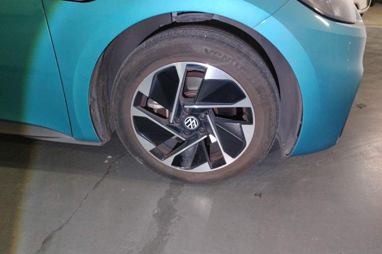 Used Volkswagen ID.3 2022 Pure Edition Right Front Wheel Hub
