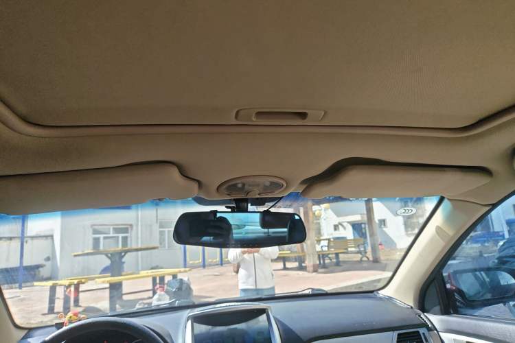 Used Buick Excelle 2011 1.6 LX-MT Headliner