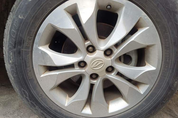 Used Land X5 2013 2.0T Manual Enjoyment Edition Right Front Wheel Hub