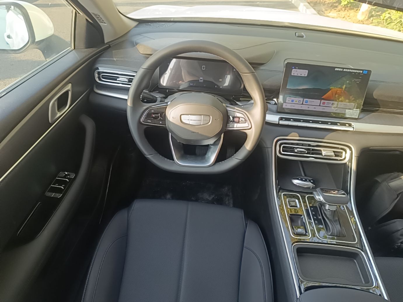 Geely Auto Emgrand 2026 Model 5th Generation 1.5L CVT Luxury Edition — снимка 13