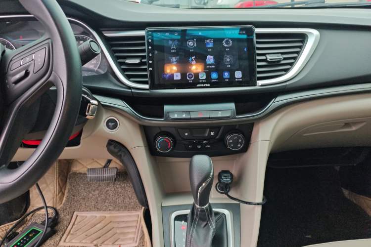 Used Buick GT 2017 15N Automatic Elite Version Audio And AC Panel