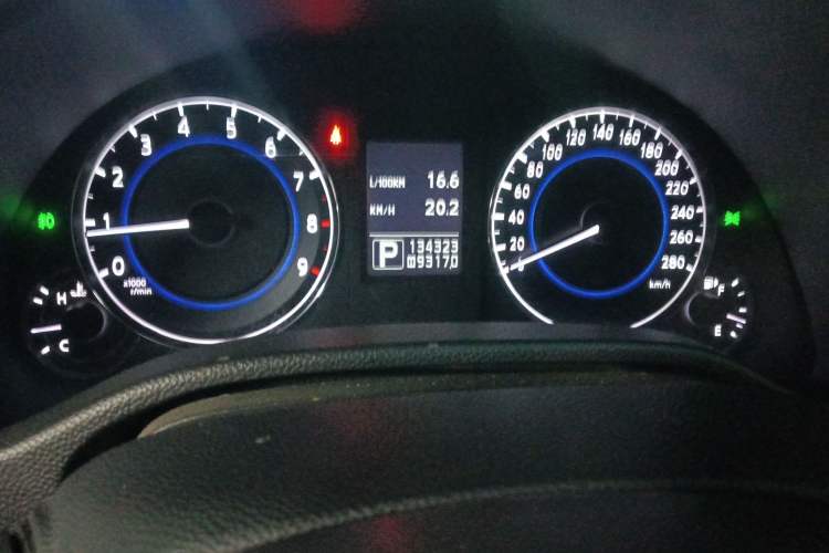 Used Infiniti G Series 2013 G25 Sedan Luxury Sport Edition Odometer Close Up