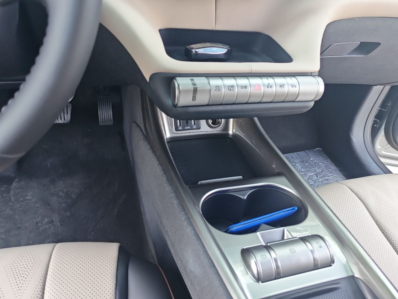 BYD Dolphin 2023 420 km Fashion Edition — снимка 16