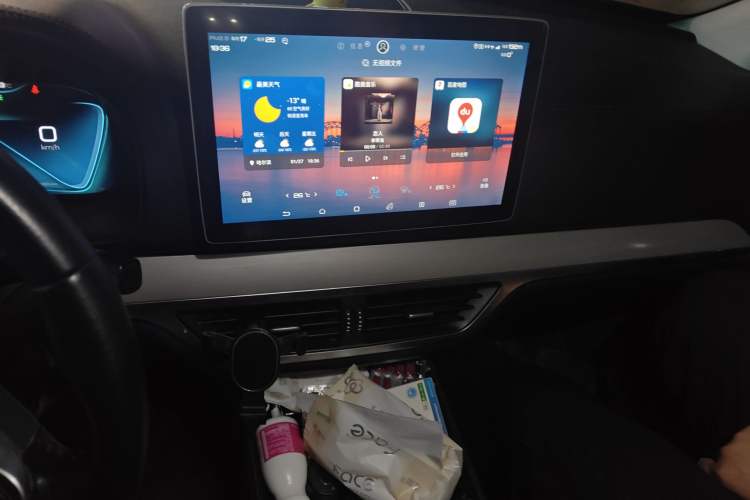 Used BYD Tang New Energy 2018 DM 2.0T All-Wheel Drive Smart Connectivity Luxury Model 7 Seats China V Emission Standard