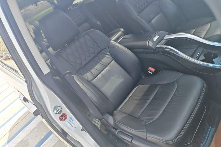 Used Honda Elysion 2019 2.0L Hybrid Luxury Edition Right Front Seat