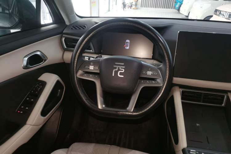 Used BYD Yuan UP 2025 Intelligent Driving Version 401 km Leading Edition Steering Wheel