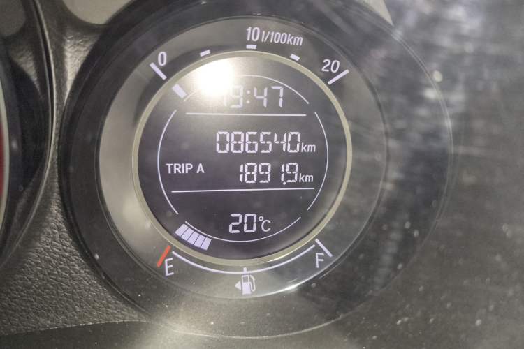 Used Honda XR-V 2017 1.8L EXi CVT Comfort Version Odometer Close Up