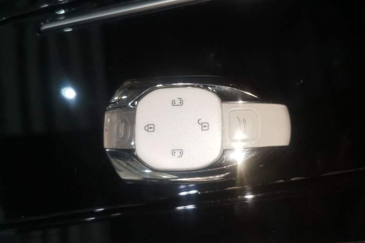 Used GAC Trumpchi M8 2024 Master Series 400T Ultimate Edition Vehicle Key