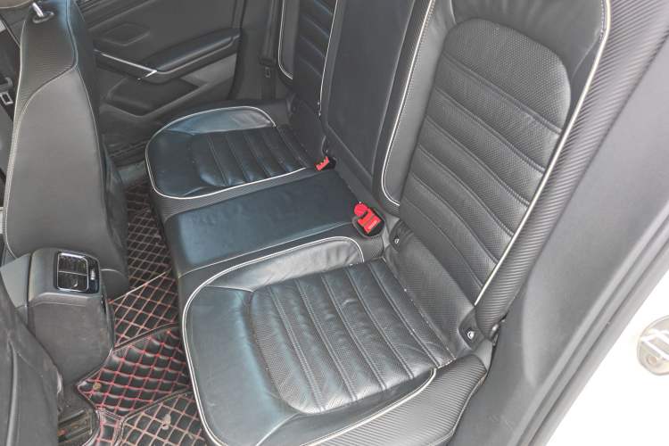 Used Volkswagen Lamando 2019 280TSI DSG Luxury Edition China V Standard Left Rear Seat