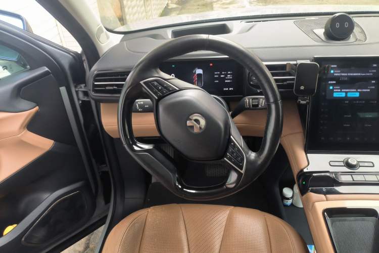 Used Nio ES8 2018 355 km Base Version 7-Seater Edition Steering Wheel