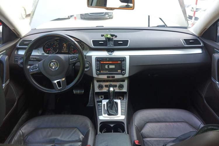 Used Volkswagen Magotan (Import) 2012 Travel Edition 2.0 TSI 4x4 Comfort Version