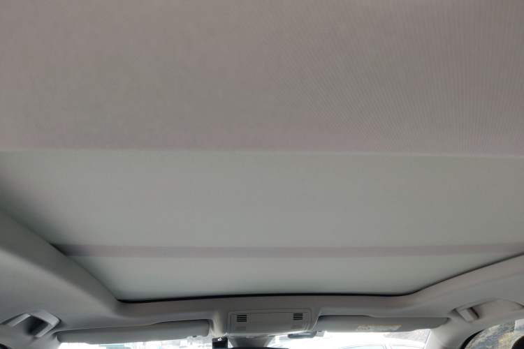 Used Volkswagen Tharu 2025 New Sharp 1.5L Ambitious Edition Headliner