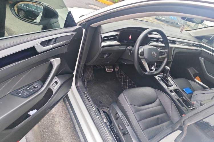 Used Volkswagen FAW-Volkswagen CC 2023 Hunting Vehicle 380TSI Hunter's Heart Edition
