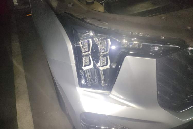 Used GAC Trumpchi GS8 2022 Flagship Series 2.0 TGDI Four-Wheel Drive Luxury Smart Connectivity Version (7 Seats)