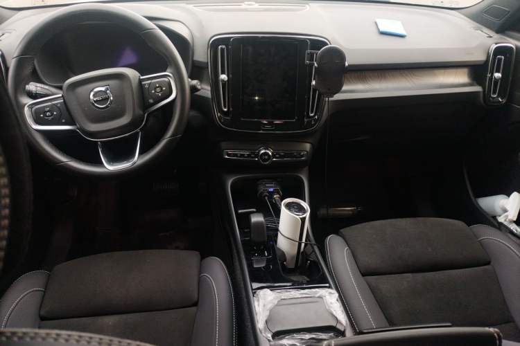 Used Volvo XC40 New Energy 2023 Long-Range PRO Version
