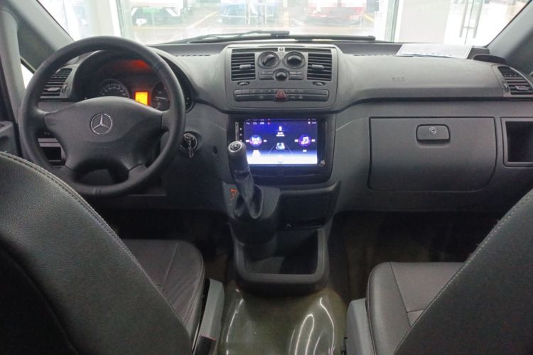 Used Mercedes-Benz Vito 2010 2.5L Elite Edition Center Console