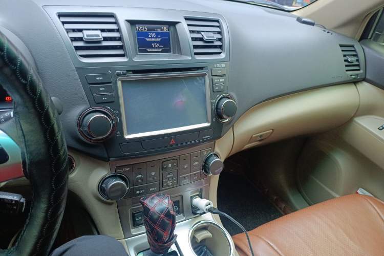 Used Toyota Highlander 2012 3.5L 4x4 7-Seater Luxury Edition Audio And AC Panel