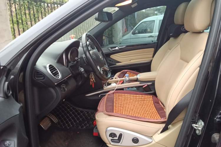 Used Mercedes-Benz M-Class 2010 ML 350 4MATIC Luxury Special Edition Left Front Seat