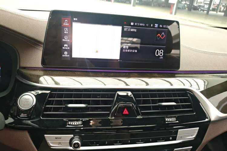 Used BMW 5 Series 2020 525Li M Sport Package Audio And AC Panel