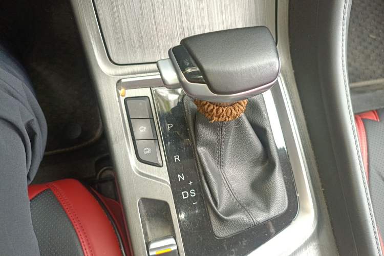 Used CHANGAN CS55PLUS 2021 Blue Whale Edition 1.5T DCT Prestige Model Gear Lever