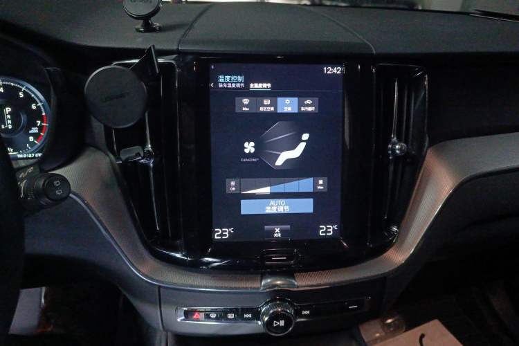 Used Volvo XC60 2018 T5 4x4 Smart & Sporty Edition