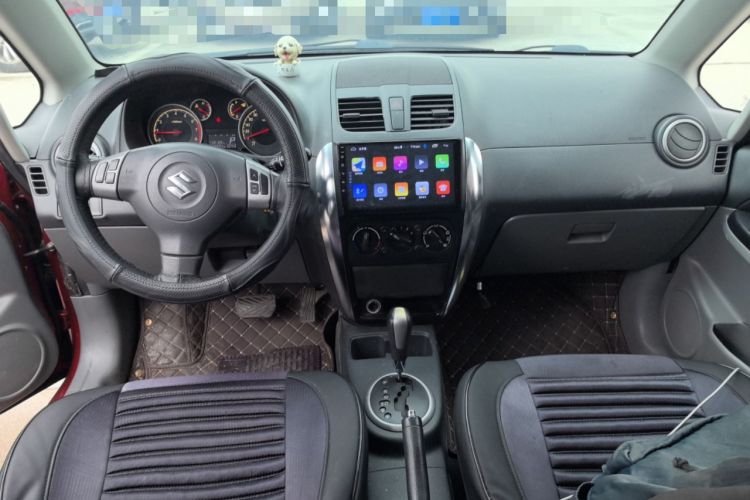 Used Suzuki SX4 2011 Revised 1.6L Automatic Dynamic Version Center Console