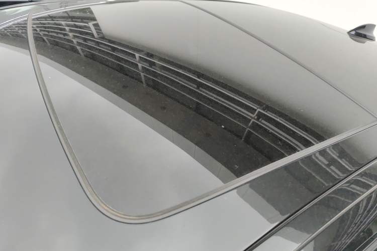 Used BMW 5 Series 2019 Facelifted 530Li Leading Edition M Sport Package
