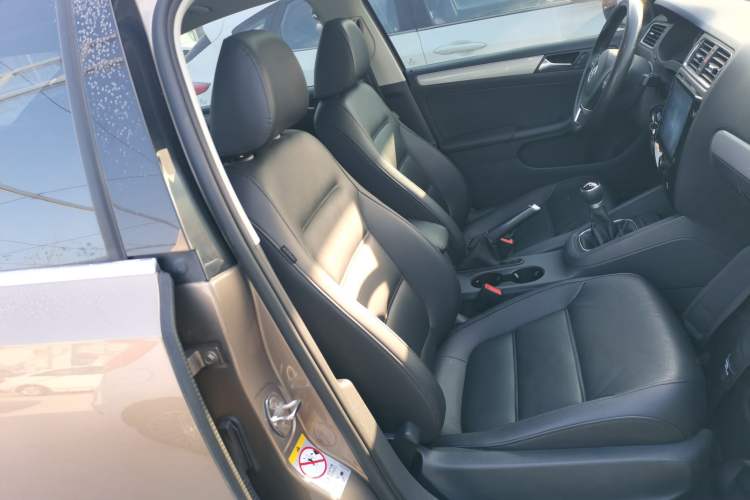 Used Volkswagen Sagitar 2014 1.4TSI Manual Luxury Model