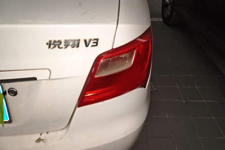 Used Changan Alsvin V3 2012 1.3L Manual Comfort Version China IV Standard
