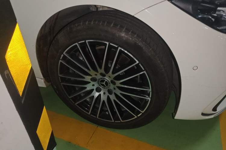 Used Mercedes-Benz C-Class 2023 Second Facelift C 260 L Sport Edition Right Front Wheel Hub