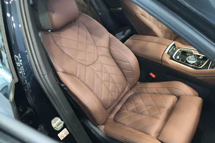 Used BMW X6 2023 xDrive40i M Sport Package