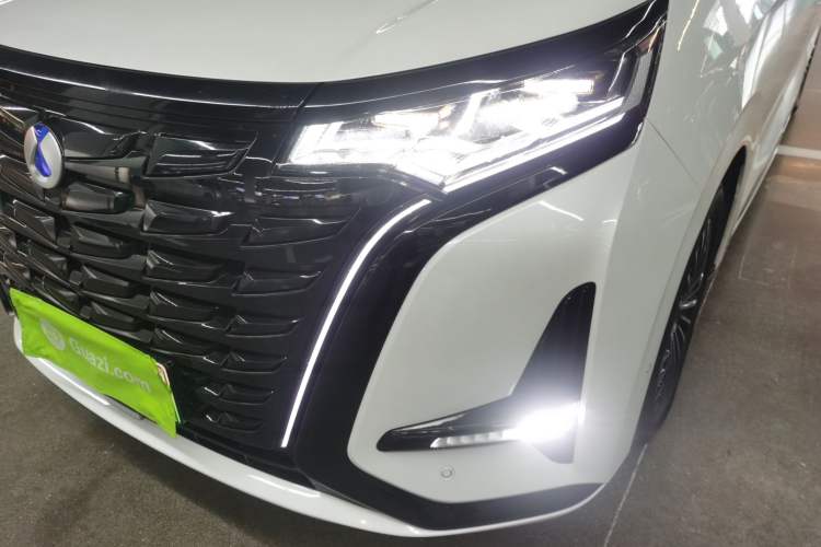 Used Denza D9 2022 DM-i 970 Four-Wheel Drive Flagship Model
