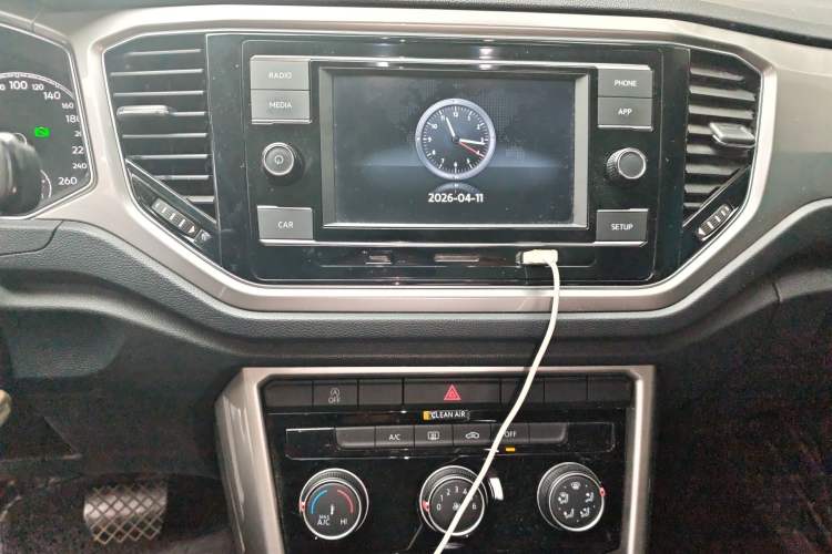 Used Volkswagen T-ROC 2019 280TSI DSG Two-Wheel Drive Advanced Version China VI Standard Audio And AC Panel