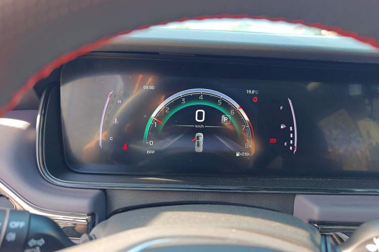 Used GAC Trumpchi M6 2025 Model MAX 270T WDCT Luxury Edition Instrument Cluster