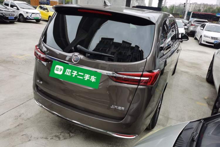 Used Buick GL8 2023 Facelifted Land Cruiser Executive Luxury Version