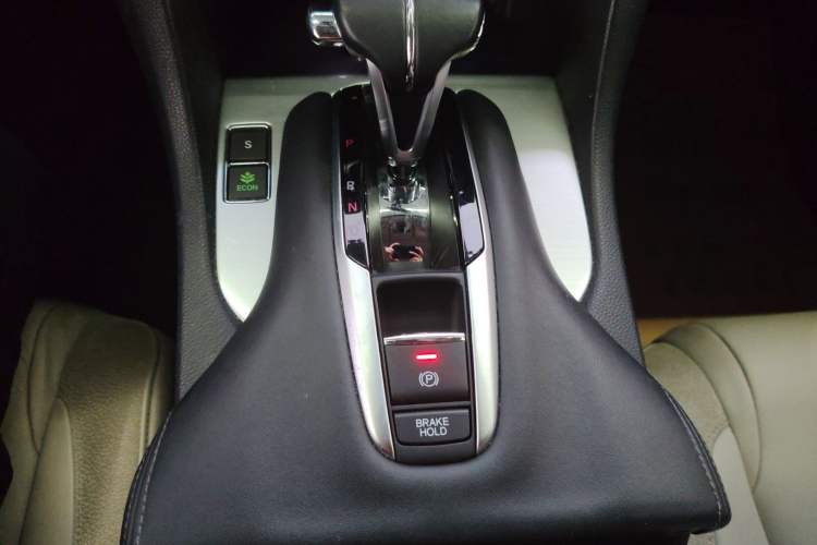 Used Honda Avancier 2017 240TURBO Two-Wheel Drive Luxury Edition Gear Lever