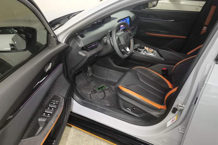 Used CHANGAN UNI-V 2022 2.0T Leading-Speed Edition Driver Seat