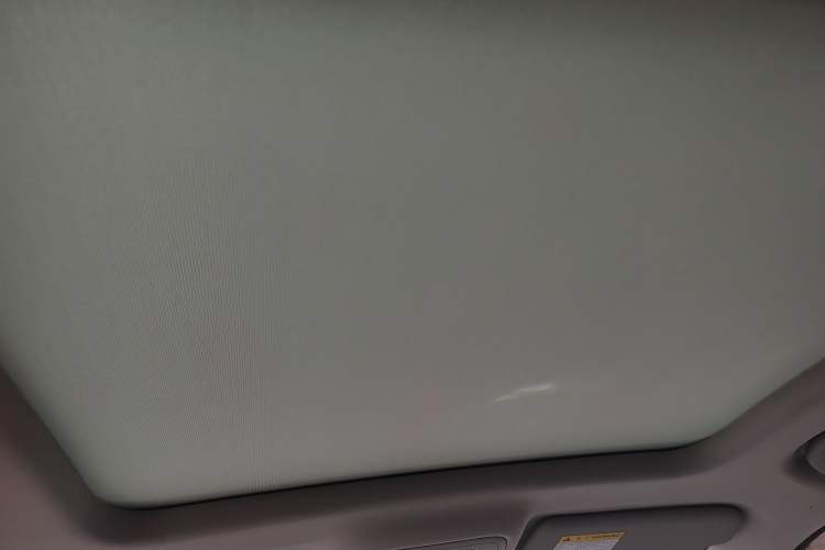 Used Roewe RX5 New Energy 2017 ERX5 EV400 Electric Internet Supreme Edition
