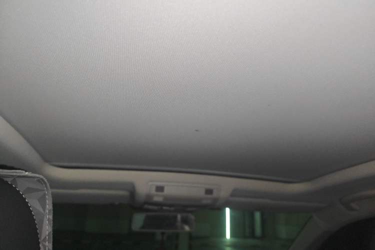 Used Volkswagen T-ROC 2020 230TSI DSG Two-Wheel Drive Advanced Version Headliner