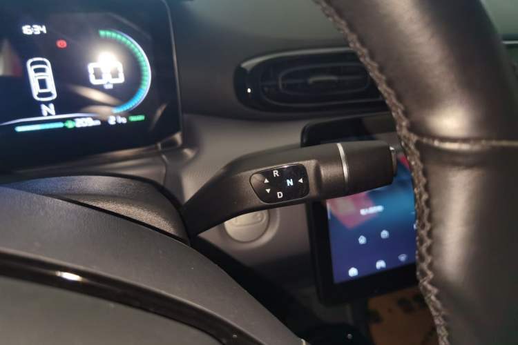 Used Leapmotor T03 2024 403 Comfort Edition Gear Lever