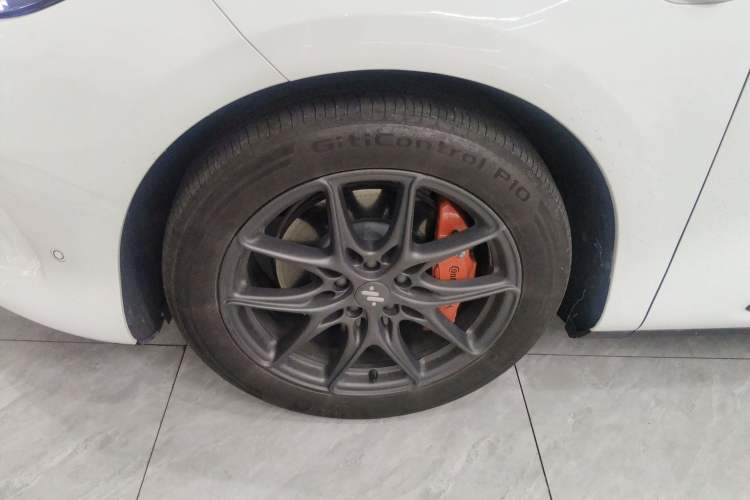 Used IM LS6 2025 Lingxi Intelligent Driving Edition Left Front Wheel Hub