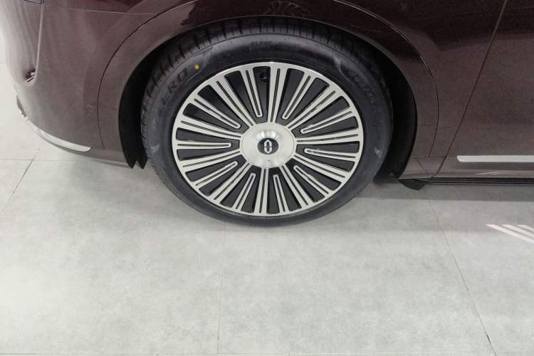 Used Hima AITO M9 2025 Extended-Range Ultra Version 52 kWh 6-Seater
