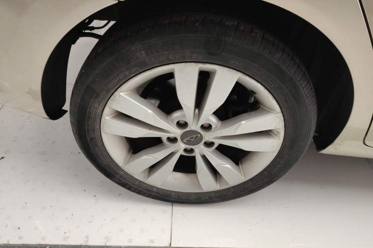 Used Chery Arrizo 5 2017 1.5L CVT Trendsetting Edition