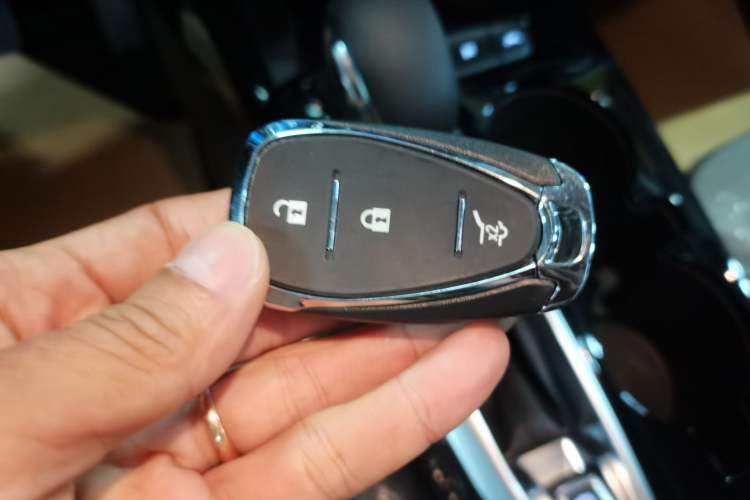 Used Chevrolet Seeker 2023 1.5T CVT Redline Blackhawk Edition