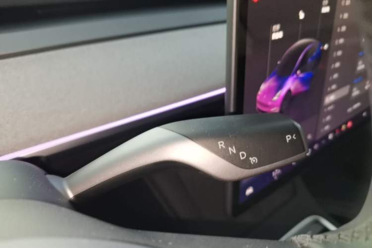 Used Tesla Model Y 2023 Long-Range All-Wheel-Drive Version