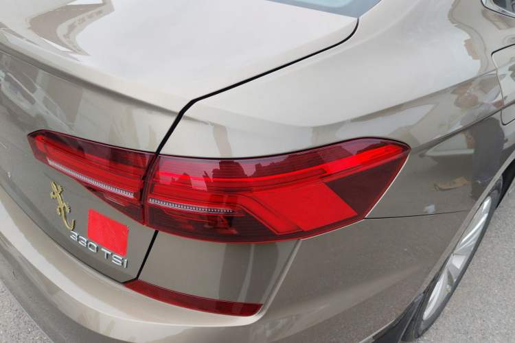 Used Volkswagen Passat 2020 Facelift 330TSI Elite Edition China VI Standard Exterior 3