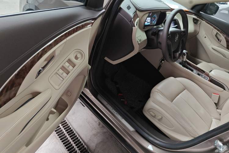 Used Buick LaCrosse 2013 2.4L SIDI Leading Comfort Version