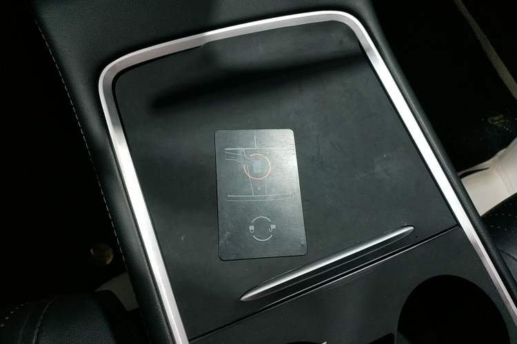 Used Tesla Model Y 2021 Standard Range Rear-Wheel Drive Version