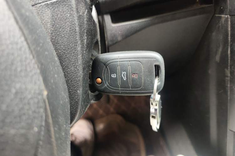 Used Wuling Hongguang PLUS 2019 1.5T Manual Wealthy Version 2 Seats Vehicle Key